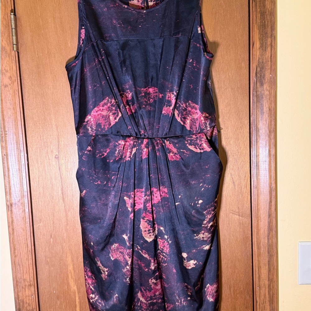 Women’s NWT Calvin Klein Elegant Navy and Pink Dress Size 12